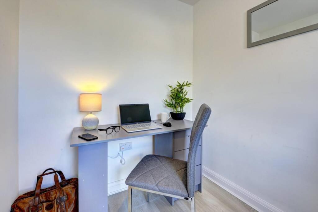 The Stratford Palace Apartment Бирмингам Екстериор снимка